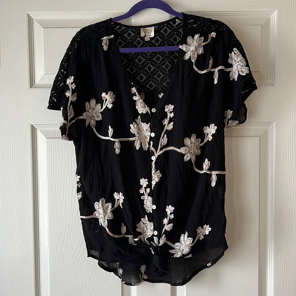 Anthropologie Fig & Flower Black Button Down with Floral Embroidery + Lace- Sz L